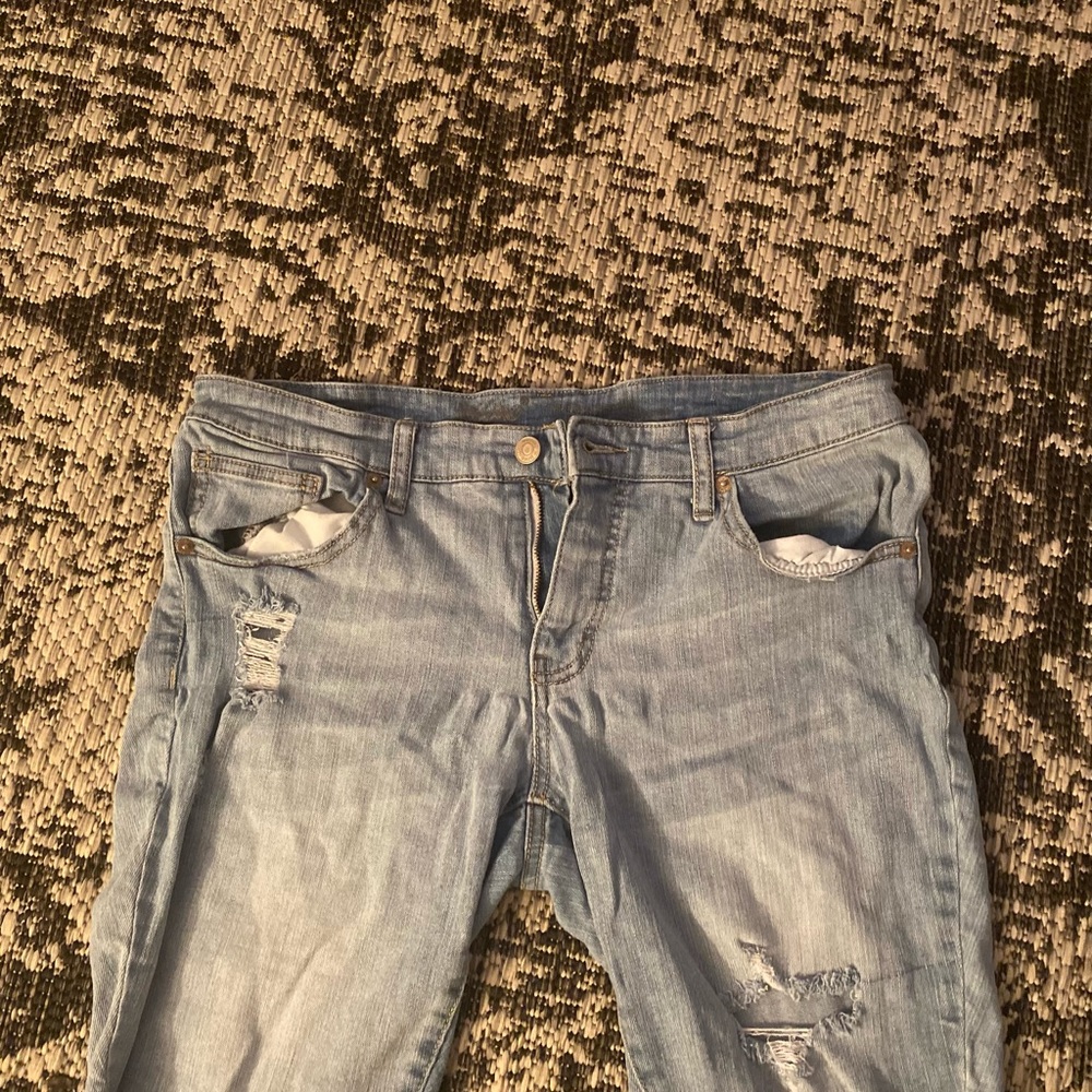 ripped light blue denim jean shorts | size: 14/32